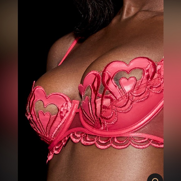 RED HEART
BRA - Picture 5 of 11